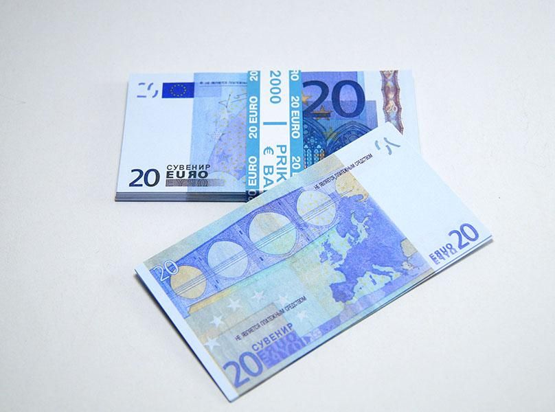 Сувенирные деньги "20 евро"
