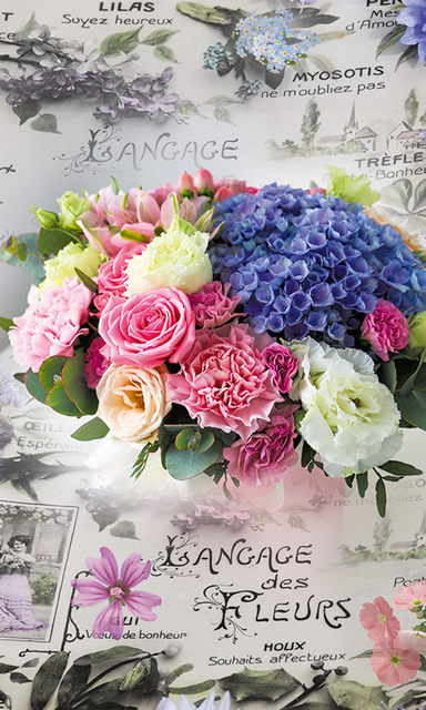 Подарунковий пакет "Букет квітів на газеті" 11х18х5 см