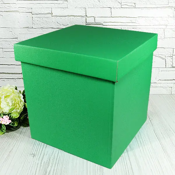 Подарочная коробка двухсторонний картон "зеленая" (15х15х15)
