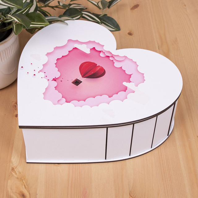 Коробка декоративна серце "Повітряна куля" (середня)