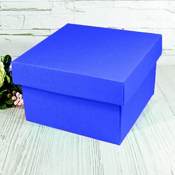 Подарочная коробка двусторонний картон "Синяя" (15х15х9)