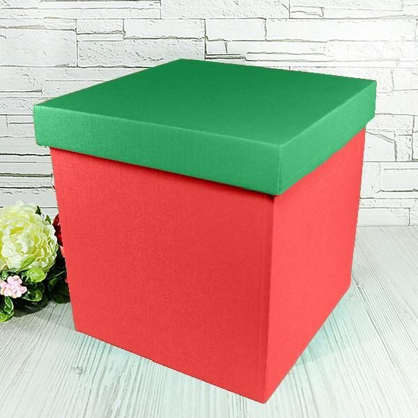 Новорічна коробка для подарунків "№1 Зелено-червона" (15х15х15)